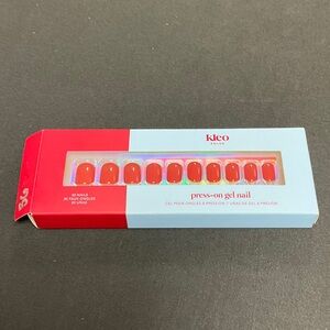 Kleo Kolor Press-on Gel Nails - Burning Red -NIB